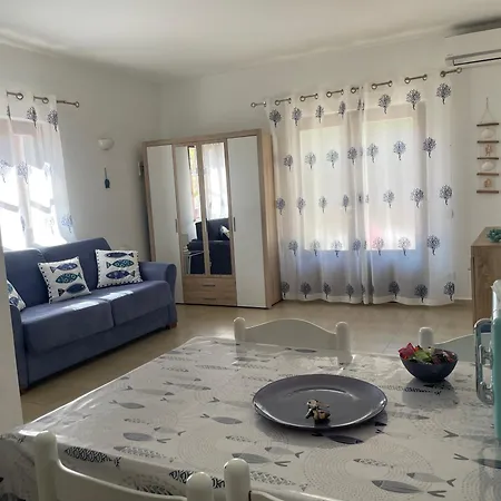 Del Mar Apartman *